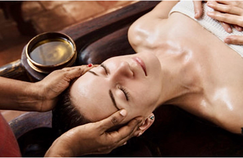 Какво е такра дара аюрведа масаж?