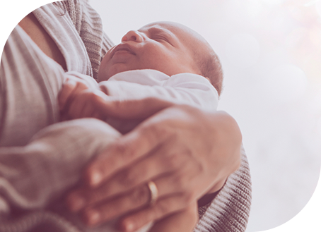 baby-care-hero Бебе в майка си